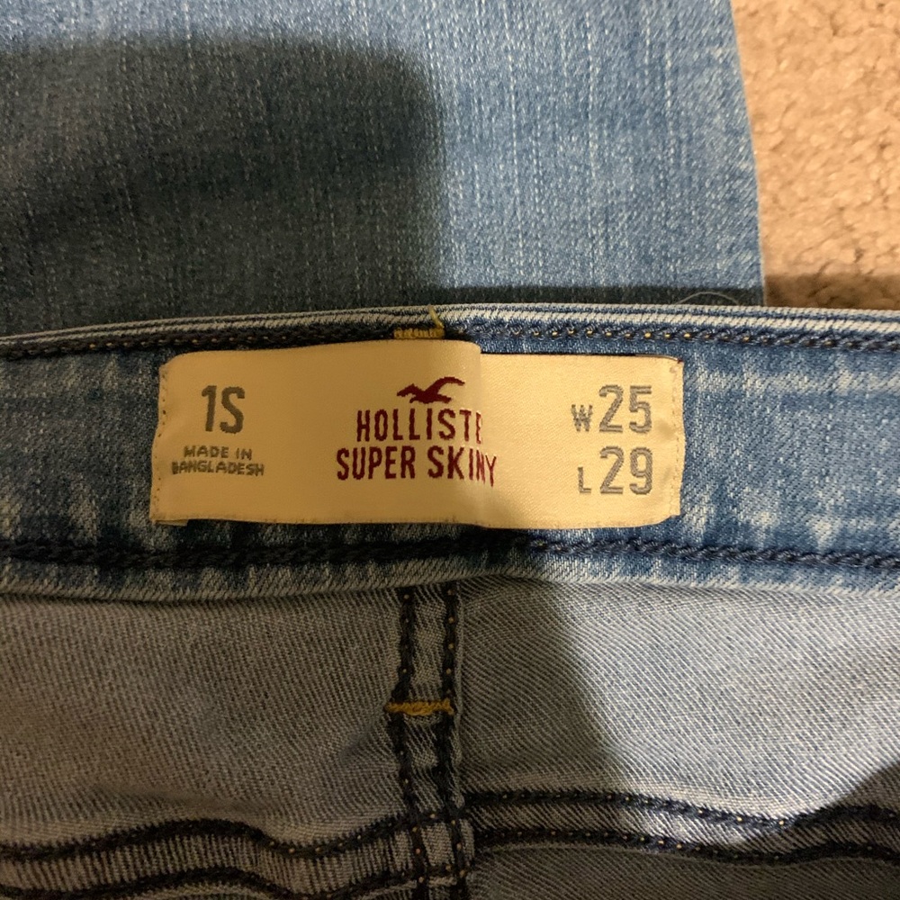 Ripped jeans - Picture 2 of 2